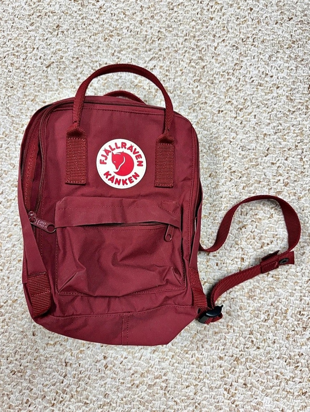 Fjallraven Kånken Mini Backpack in Red
